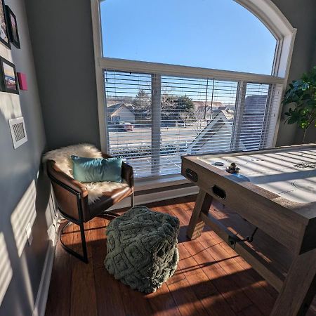 Relaxing Condo On The River - New Air Hockey Table بيدجن فورج المظهر الخارجي الصورة